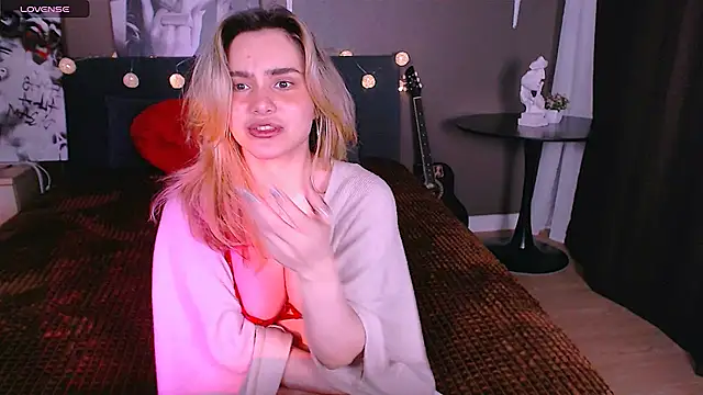 Chloe Ravens online show from September 2025 08:20:02 PM