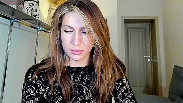 MariGven online show from September 2025 02:41:01 PM