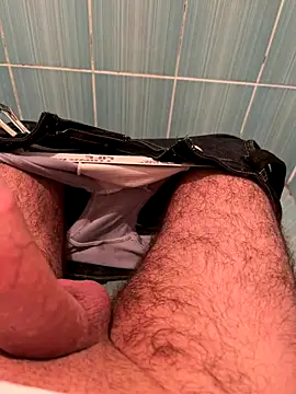 Cruel00 online show from November 2025 04:07:01 PM