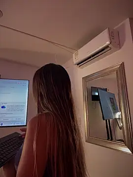 Natalia vidal online show from December 2025 01:42:01 PM