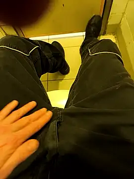 fergi1999 online show from January 2026 05:07:02 PM