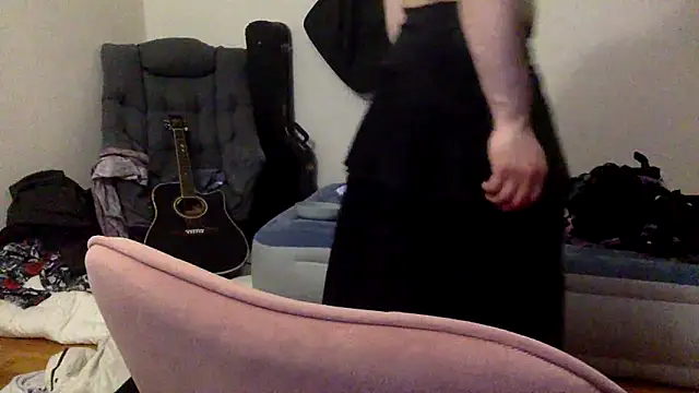 slutzilly online show from March 2026 07:03:01 AM