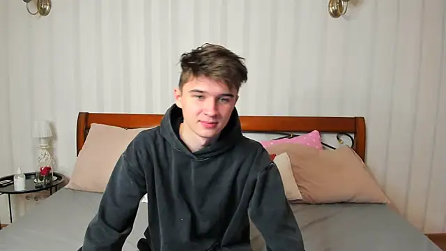 SherlockMax online show from September 2025 07:30:02 PM