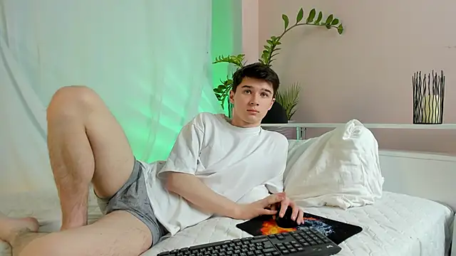 SherlockMax online show from April 2026 07:33:01 PM