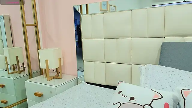 gisell gomez online show from November 2025 12:13:01 PM