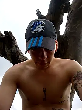 Thomasjons  online show from November 2025 03:12:01 PM