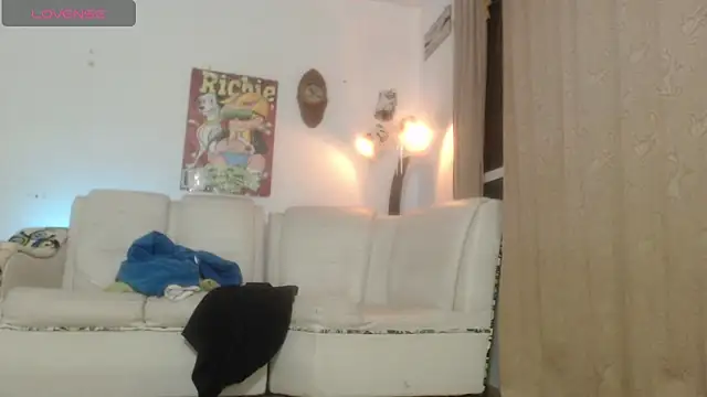 Snapshot of Thomasjons_ chatting on April 2026 03:19:01 AM Thomasjons online show from April 2026 03:19:01 AM