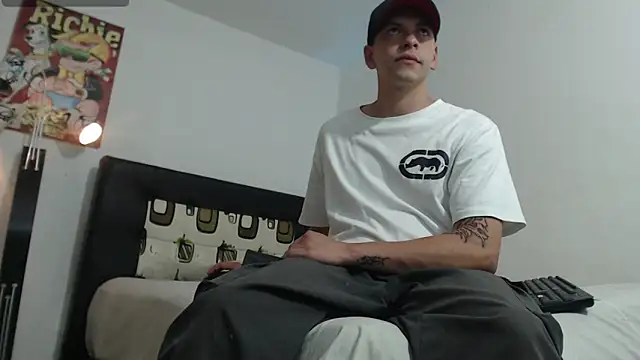 Snapshot of Thomasjons_ chatting on May 2026 04:53:01 AM Thomasjons online show from May 2026 04:53:01 AM
