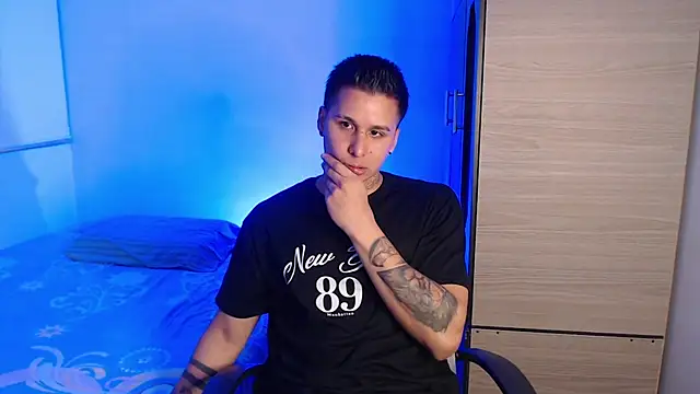 valentinosex1 online show from January 2026 06:09:01 PM