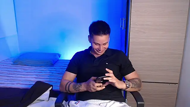 valentinosex1 online show from March 2026 11:34:01 PM