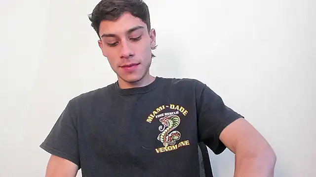 axel davis  online show from February 2026 01:26:01 PM