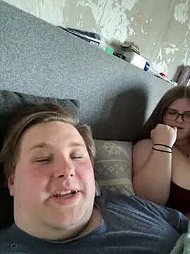 CurvyPaar2 online show from April 2026 06:01:02 PM