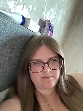 Snapshot of CurvyPaar2 chatting on May 2026 05:51:02 PM CurvyPaar2 online show from May 2026 05:51:02 PM