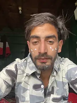 lyath3245 online show from April 2026 11:24:01 AM