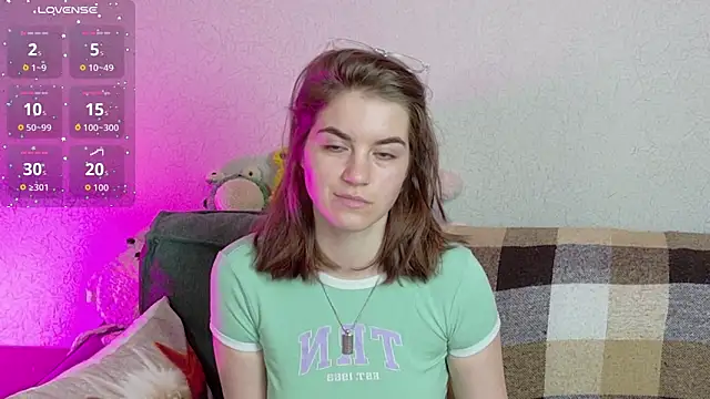 Snapshot of ElzaBlis chatting on April 2026 01:15:01 PM ElzaBlis online show from April 2026 01:15:01 PM