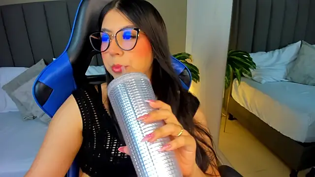 anagil  online show from April 2026 02:06:02 PM