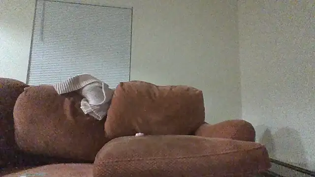 Snapshot of TharealBunn chatting on April 2026 10:48:01 AM TharealBunn online show from April 2026 10:48:01 AM