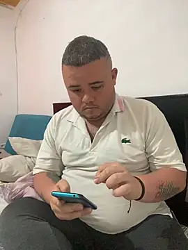 Snapshot of Chimbo-1996 chatting on October 2025 08:32:01 PM Chimbo-1996 online show from October 2025 08:32:01 PM