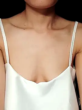 Hinna x online show from September 2025 09:48:02 PM