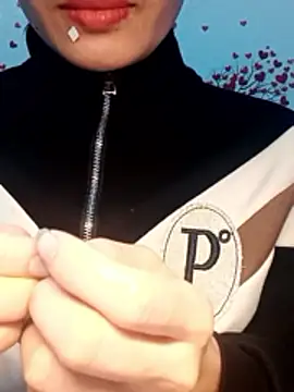 Hinna x online show from February 2026 10:17:02 PM