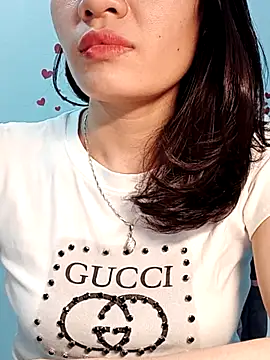 Hinna x online show from March 2026 02:33:02 PM