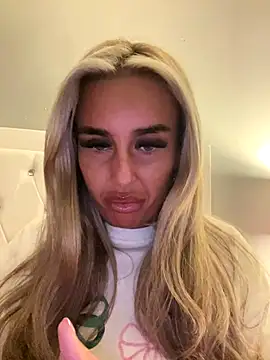 EllieMaeBaby online show from November 2025 10:12:01 PM