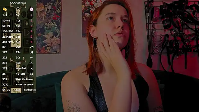 Snapshot of the_high_priestess chatting on April 2026 04:50:01 AM the high priestess online show from April 2026 04:50:01 AM