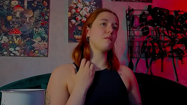 Snapshot of the_high_priestess chatting on May 2026 05:03:02 AM the high priestess online show from May 2026 05:03:02 AM