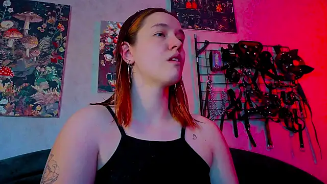 Snapshot of the_high_priestess chatting on May 2026 05:02:02 AM the high priestess online show from May 2026 05:02:02 AM