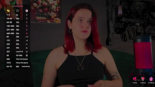 Snapshot of the_high_priestess chatting on June 2026 02:36:01 AM the high priestess online show from June 2026 02:36:01 AM