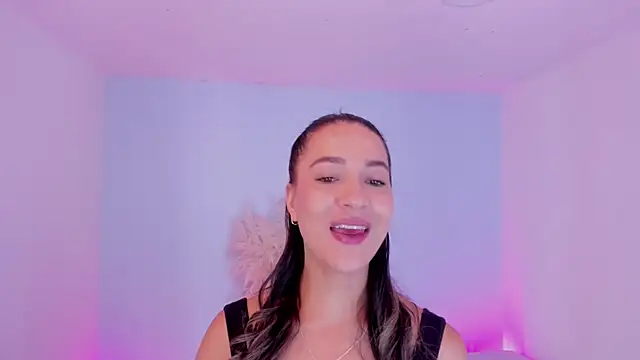 Snapshot of aleksandramiller_ chatting on June 2026 01:21:02 PM aleksandramiller online show from June 2026 01:21:02 PM