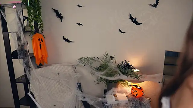 OdellaGillingham online show from November 2025 07:13:02 PM