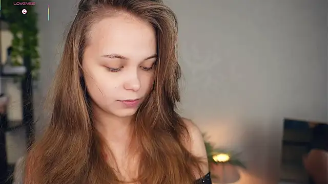 OdellaGillingham online show from November 2025 06:41:04 PM