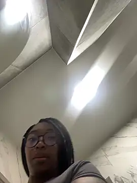 YallianaBrooks online show from July 2026 12:20:01 PM