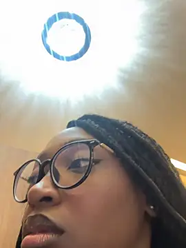 YallianaBrooks online show from July 2026 03:43:01 PM