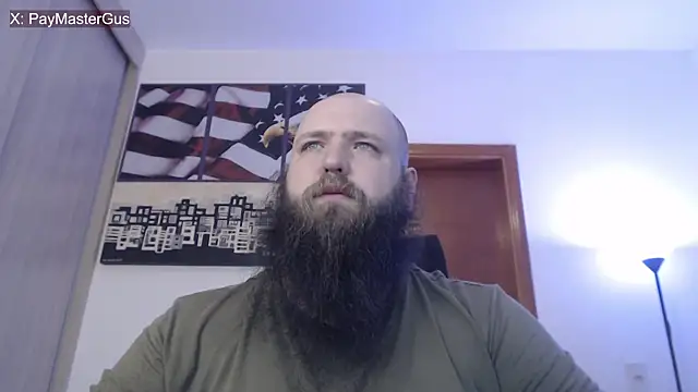 Snapshot of PayMasterGus chatting on October 2025 03:54:02 AM PayMasterGus online show from October 2025 03:54:02 AM