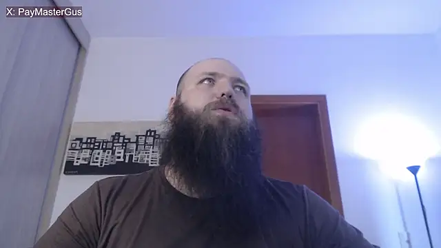 Snapshot of PayMasterGus chatting on November 2025 08:42:02 PM PayMasterGus online show from November 2025 08:42:02 PM