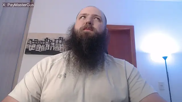 Snapshot of PayMasterGus chatting on November 2025 09:35:01 PM PayMasterGus online show from November 2025 09:35:01 PM