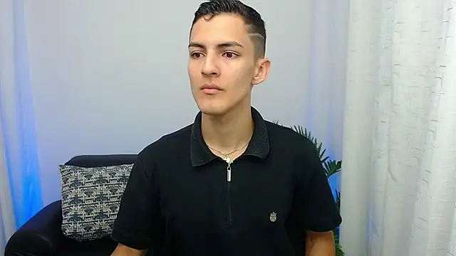 Matiius18 online show from October 2025 02:02:02 PM