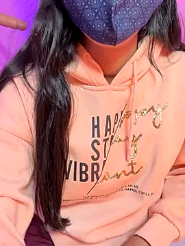 Neha18 online show from November 2025 05:23:01 PM