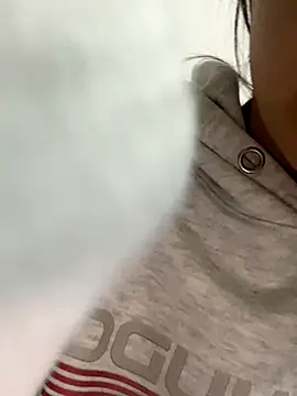 Snapshot of MengMeng0515 chatting on November 2025 01:06:01 PM MengMeng0515 online show from November 2025 01:06:01 PM