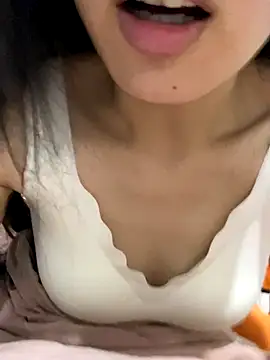 Snapshot of MengMeng0515 chatting on November 2025 12:52:01 PM MengMeng0515 online show from November 2025 12:52:01 PM