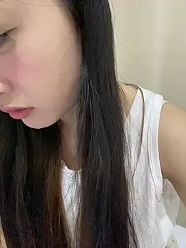 MengMeng0515 online show from April 2026 02:01:02 PM