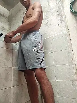 Brayanellatino online show from April 2026 04:12:01 PM