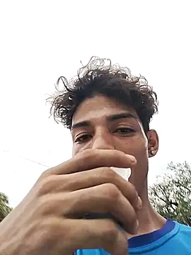 Brayanellatino online show from April 2026 10:29:02 PM