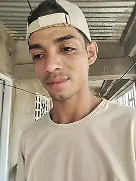 Brayanellatino online show from May 2026 04:26:01 PM
