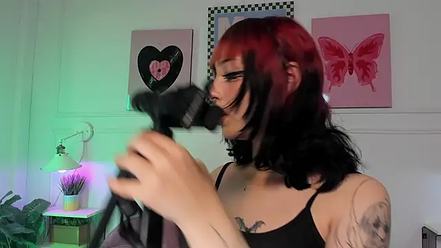 Zoe Lynch  online show from March 2026 11:25:01 AM