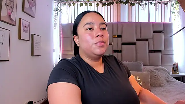 Zoey thompson online show from March 2026 02:36:02 PM