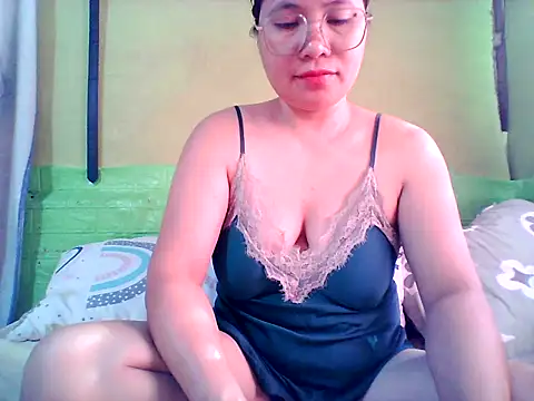 Snapshot of Bianca0516 chatting on June 2026 11:44:01 PM Bianca0516 online show from June 2026 11:44:01 PM