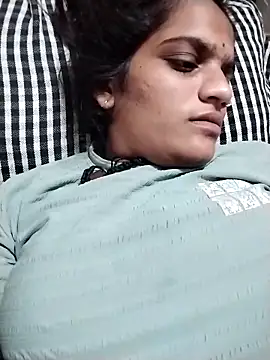 Snapshot of Sofia_kuuu chatting on September 2025 04:20:01 PM Sofia kuuu online show from September 2025 04:20:01 PM